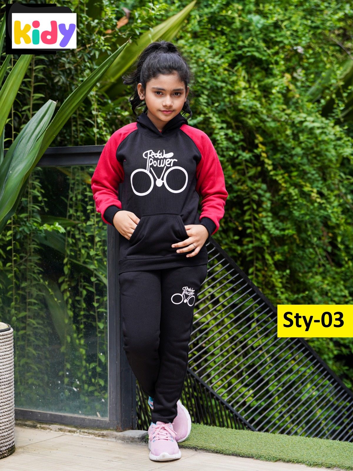 হুডি, এবং প্যান্ট সেট ( code bh03) হুডি, এবং প্যান্ট সেট ( code bh03)